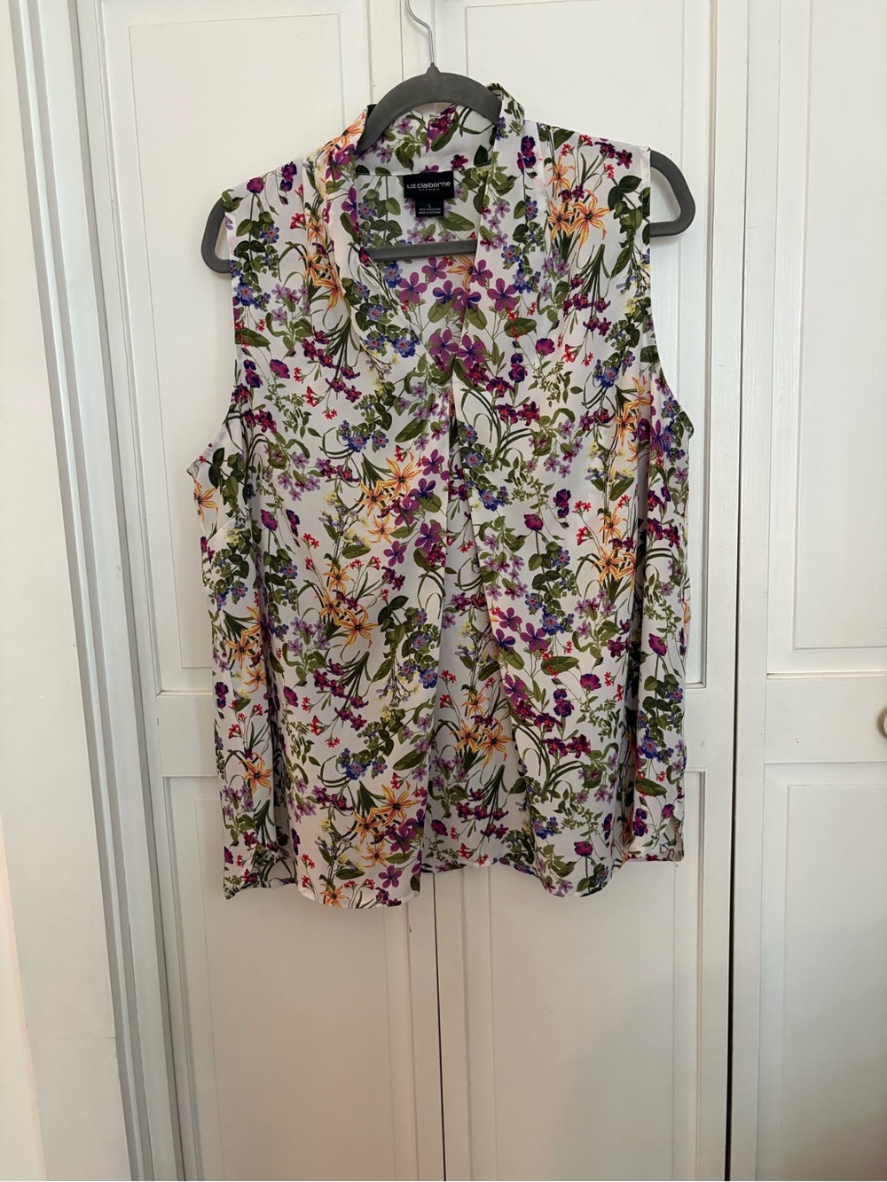 Liz Claiborne Cream Floral Collared Sleeveless Top